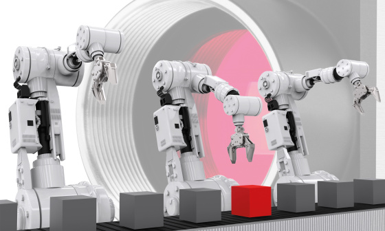 Ilustración de robots que se colocan delante de una cámara y cogen cubos de una cinta transportadora.