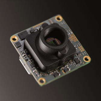 Cámara industrial a nivel de placa USB 3 uEye LE con fondo negro