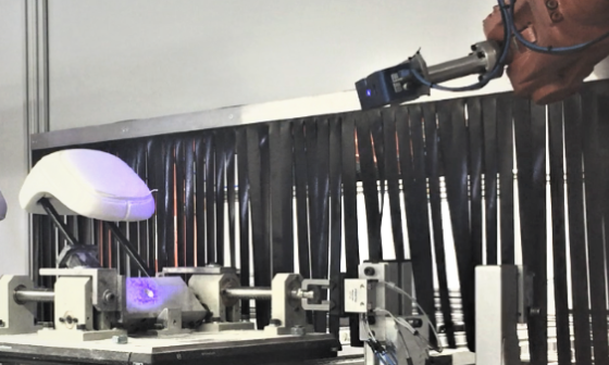 Las piezas de espuma se inspeccionan con una cámara Ensenso 3D