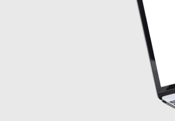 Portátil abierto con el icono de un camión en la pantalla