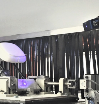 Las piezas de espuma se inspeccionan con una cámara Ensenso 3D