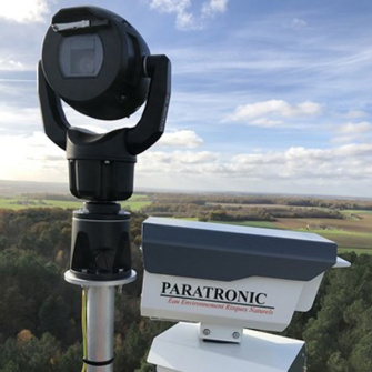 Cámara con vista al bosque desde Paratronic