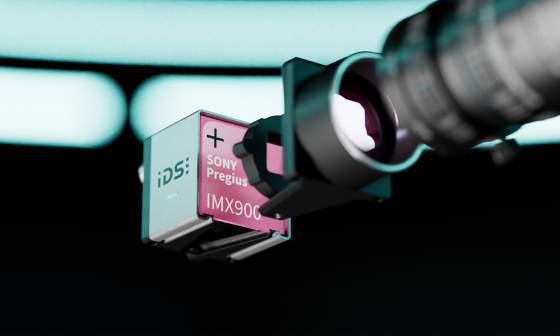 Cámara de monitorización IDS, etiqueta con la inscripción «Sony Pregius IMX900» y objetivo