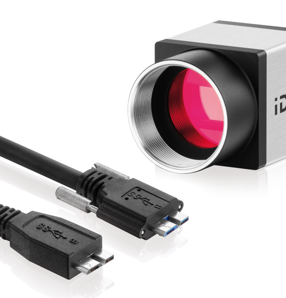 Hay 2 cables con conector USB 3.0 Mico B delante de la cámara uEye